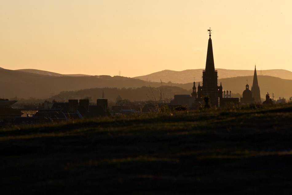 Edinburgh - Old Town Silhouette vom Calton Hill aus Edinburgh - Old Town Silhouette vom Calton Hill aus