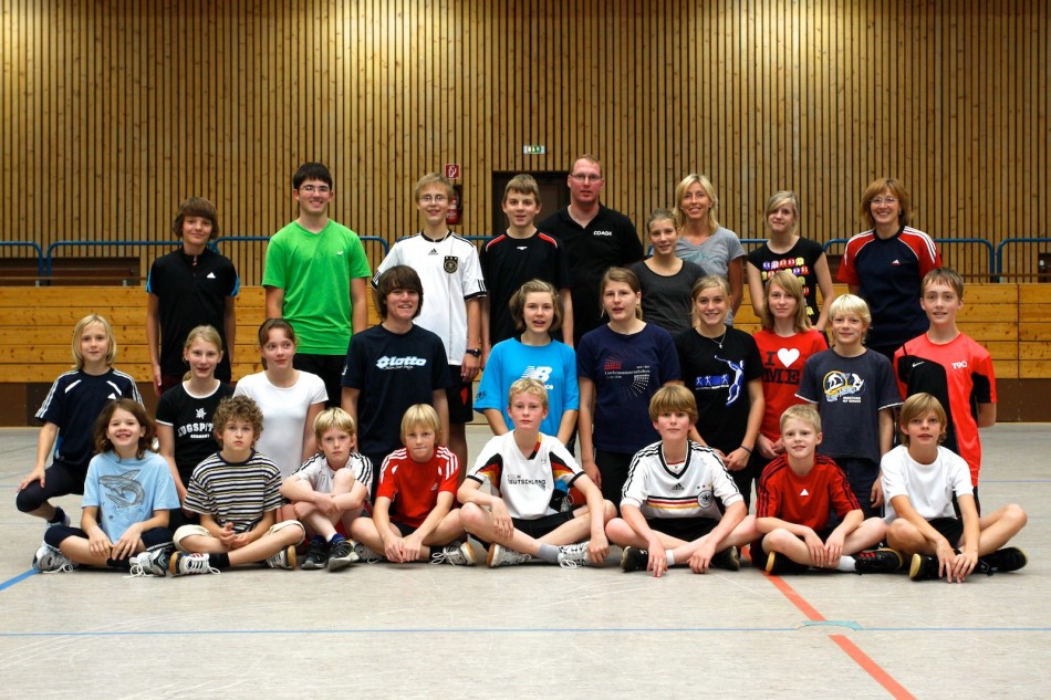 Aktive und Trainer des Talenttrainings Leichtathletik-Mehrkampf Sprint und Hochsprung