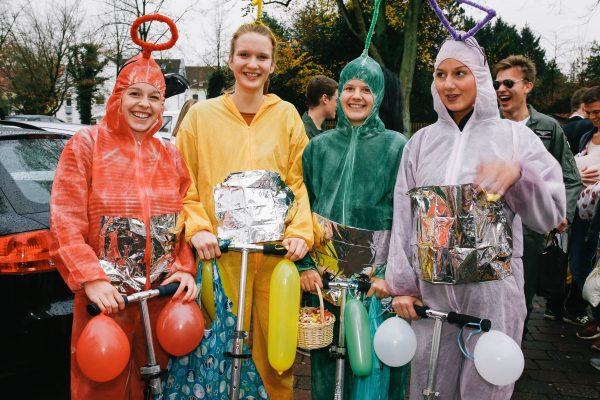 Der Jahrgang 12 des Gymnasiums am Wall Verden feiert am 11.11.2015 den traditionellen "Chaostag am GaW"