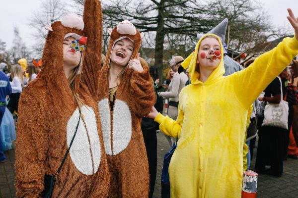 Der Jahrgang 12 des Gymnasiums am Wall Verden feiert am 11.11.2015 den traditionellen "Chaostag am GaW"