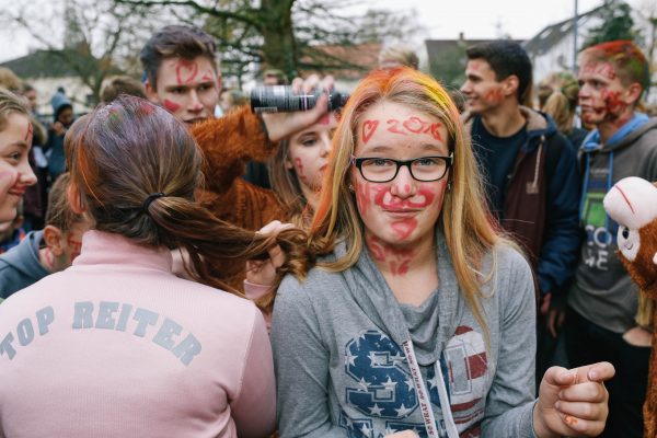 Der Jahrgang 12 des Gymnasiums am Wall Verden feiert am 11.11.2015 den traditionellen "Chaostag am GaW"