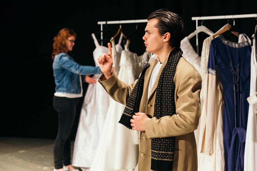 Theater AG Gymnasium am Wall Verden - "Auf der Suche nach Peer Gynt"