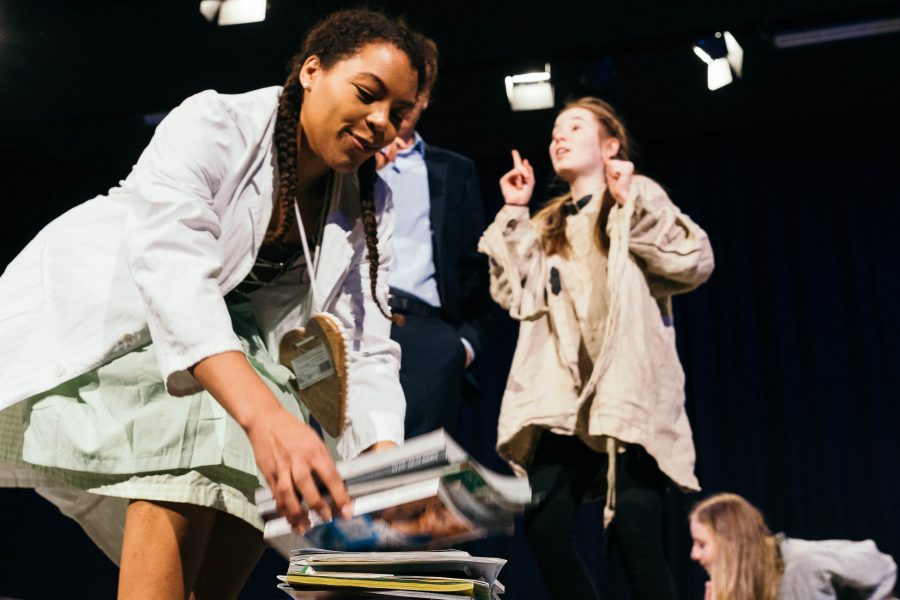 Theater AG Gymnasium am Wall Verden - "Auf der Suche nach Peer Gynt"