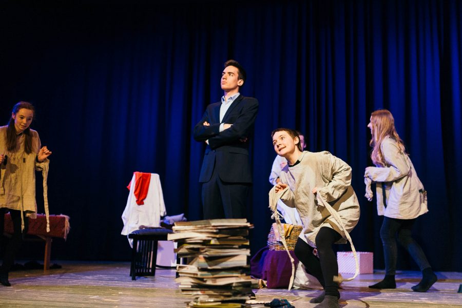 Theater AG Gymnasium am Wall Verden - "Auf der Suche nach Peer Gynt"